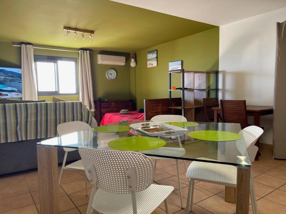 Immense Studio 51 Jusqu'A 4 Personnes Avec Vue Mer Saint-Denis Ngoại thất bức ảnh