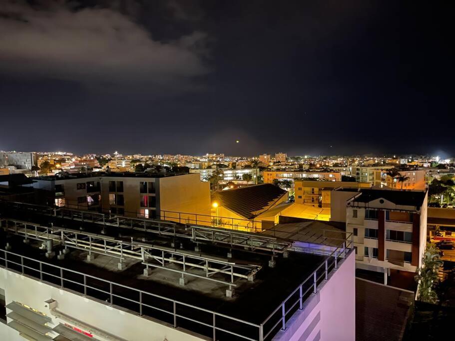Immense Studio 51 Jusqu'A 4 Personnes Avec Vue Mer Saint-Denis Ngoại thất bức ảnh