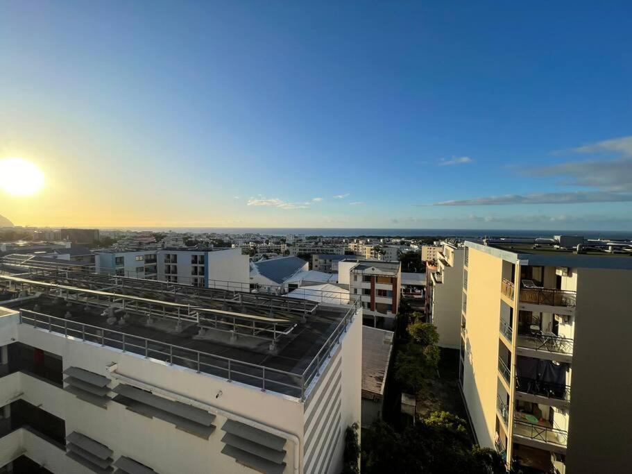Immense Studio 51 Jusqu'A 4 Personnes Avec Vue Mer Saint-Denis Ngoại thất bức ảnh