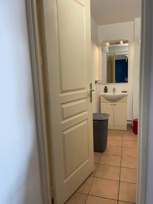 Immense Studio 51 Jusqu'A 4 Personnes Avec Vue Mer Saint-Denis Ngoại thất bức ảnh